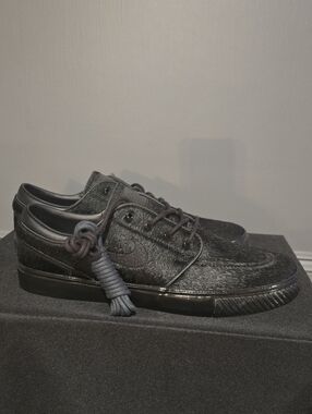 NIKE SB STEFAN JANOSKI PONY HAIR  SIZE 10.5M